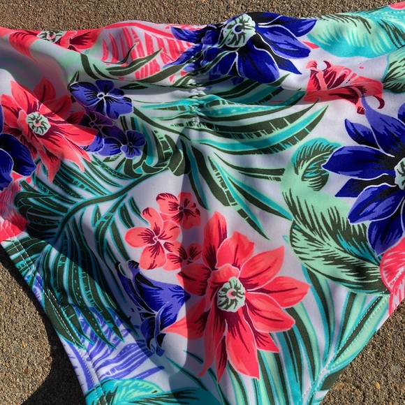 California Sun 2 Piece Bikini Size L - Picture 9 of 12